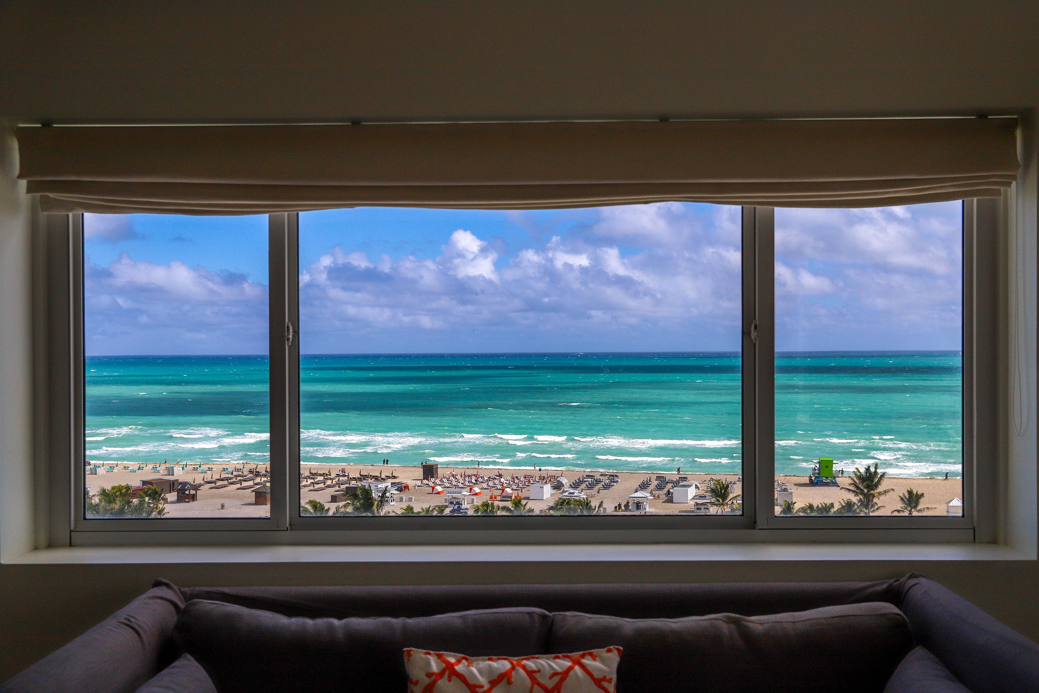 노틸러스 바이 알로 호텔 마이애미 비치 외부 사진 Ocean View from a South Beach Hotel